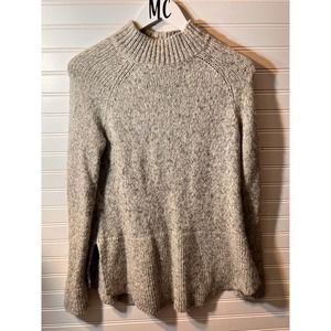 42 Max Studio Sweater Size Medium